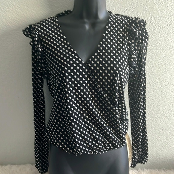Fancy polkadot blouse, cold shoulder black-and-white - Picture 2 of 7